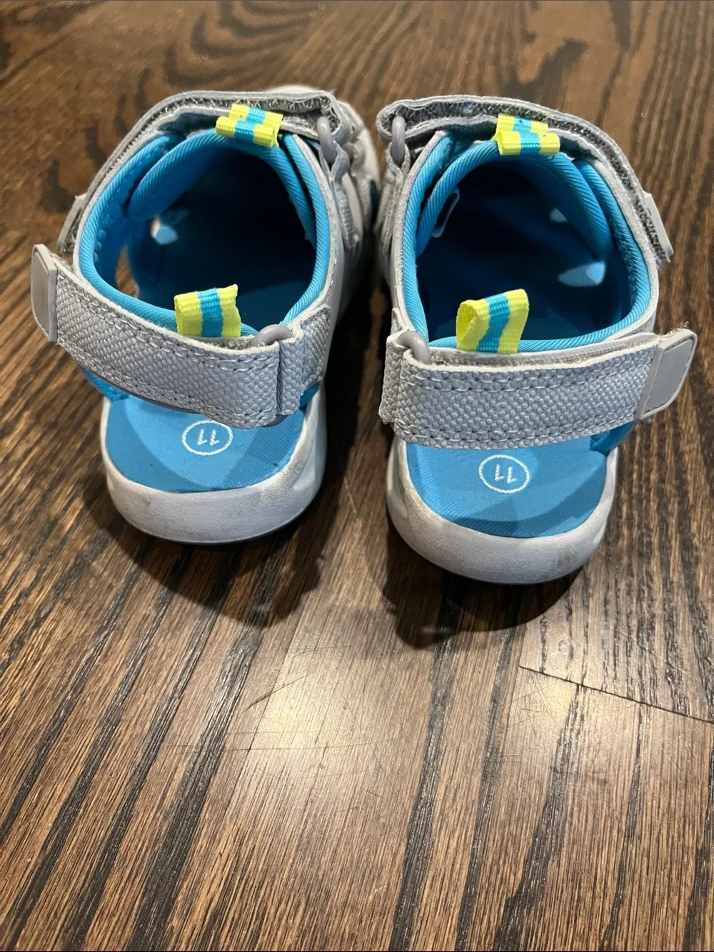 Cat & Jack Light Gray Sandals with Blue and Yellow Accents